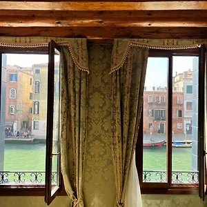 Ca' Dogaressa Hotel