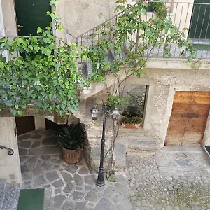 https://trattoria-traversi.it-lombardy.com